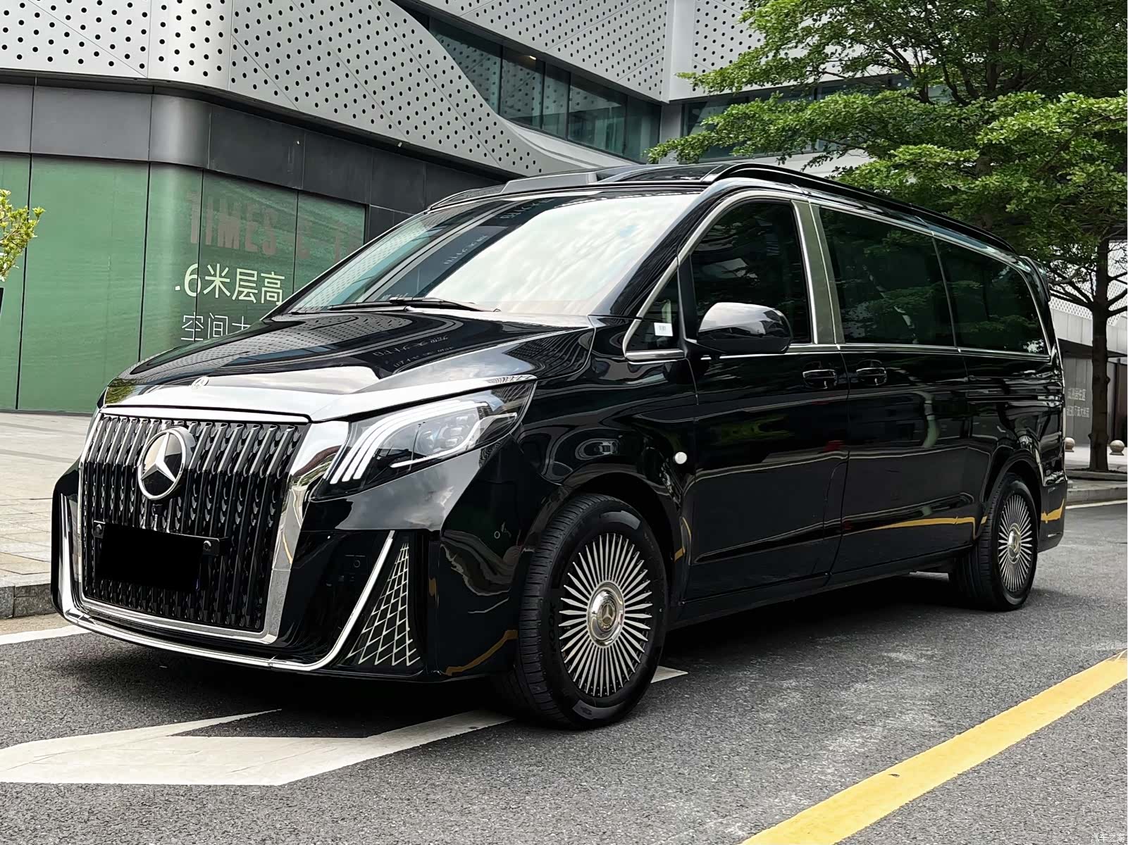 Mercedes-Benz 7, 2023 2