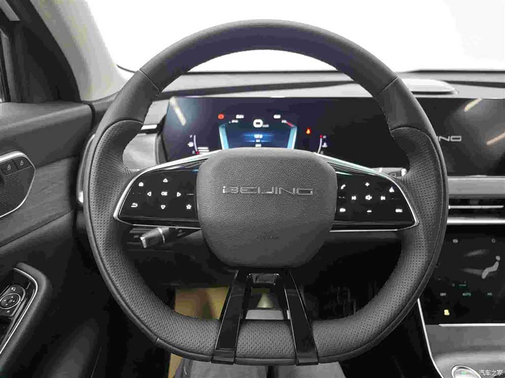 BAIC X7, 2025 14