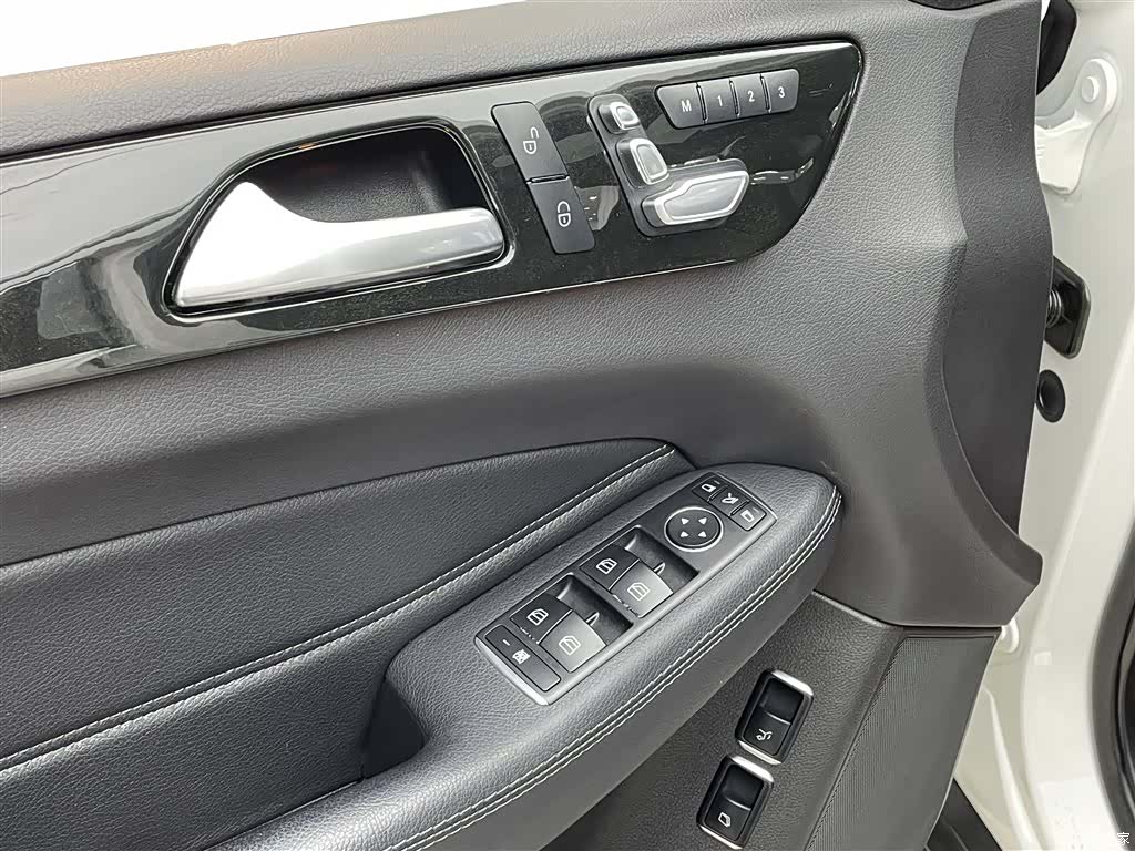 Mercedes-Benz GLS, 2020 10