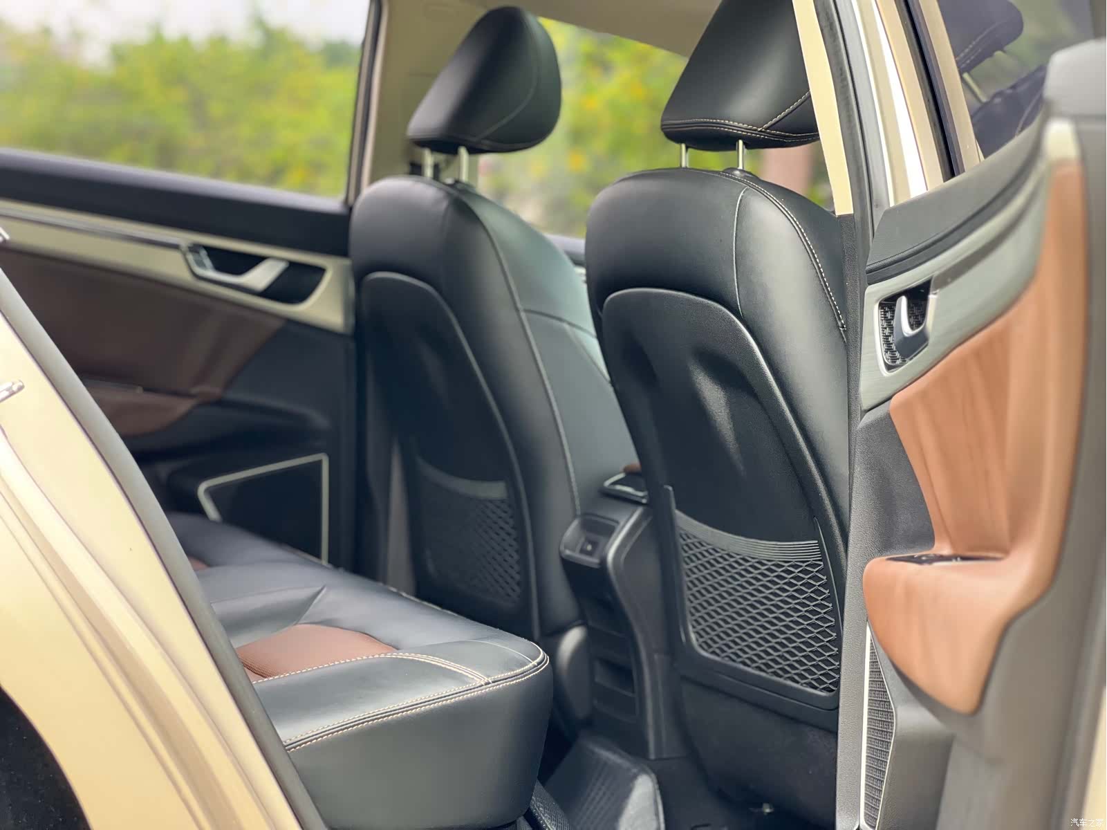 Geely Emgrand, 2017 16