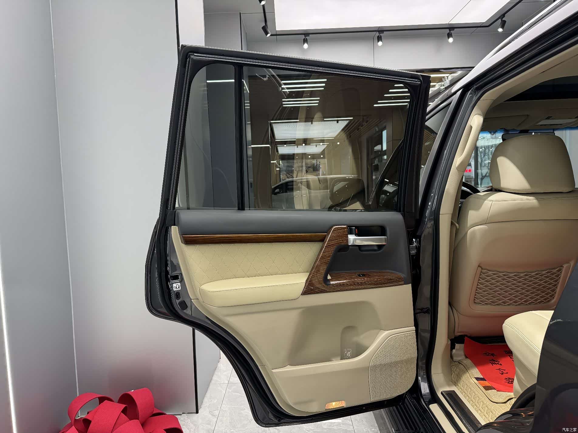 Toyota Land Cruiser, 2019 23