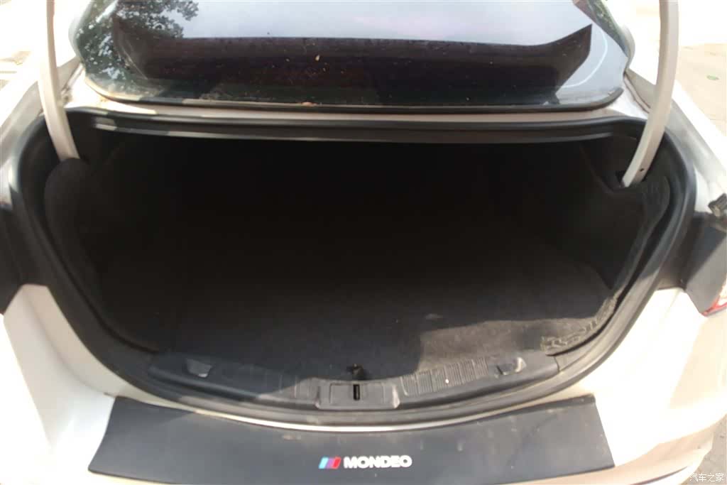 Ford Mondeo, 2021 4