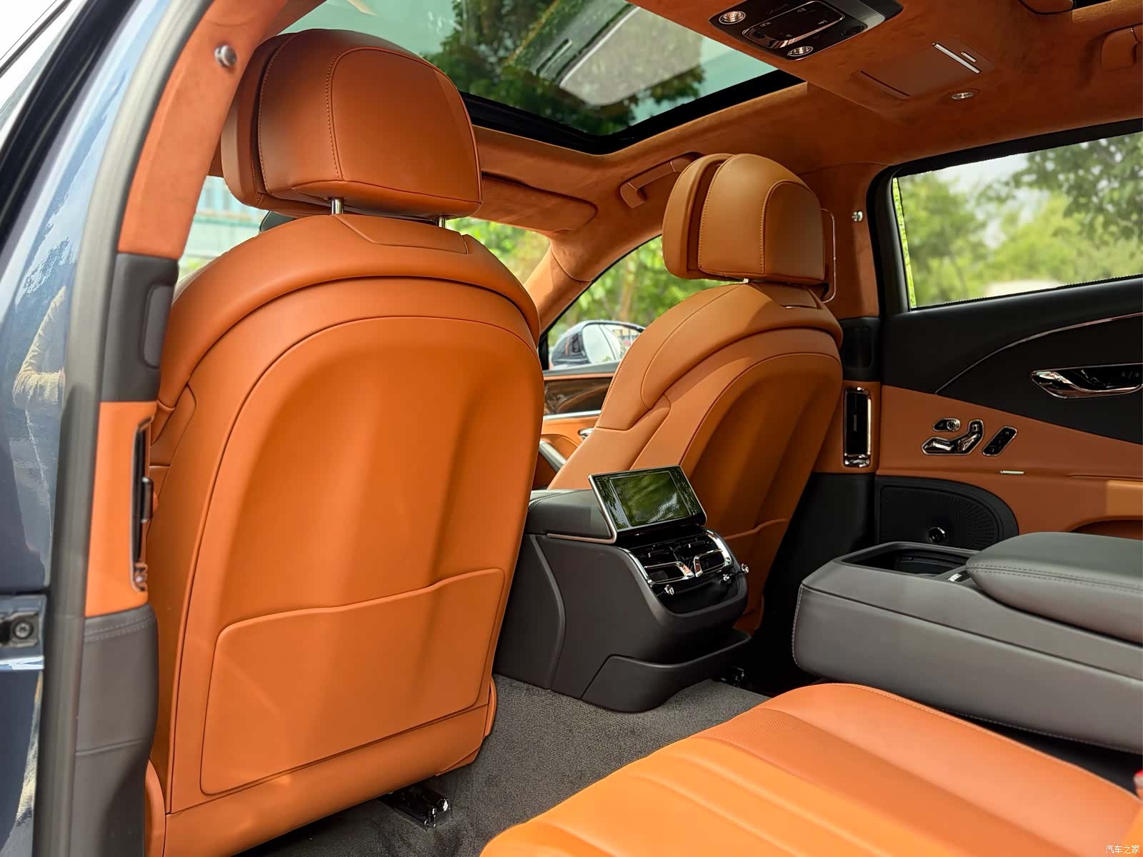 Bentley Flying Spur, 2021 13