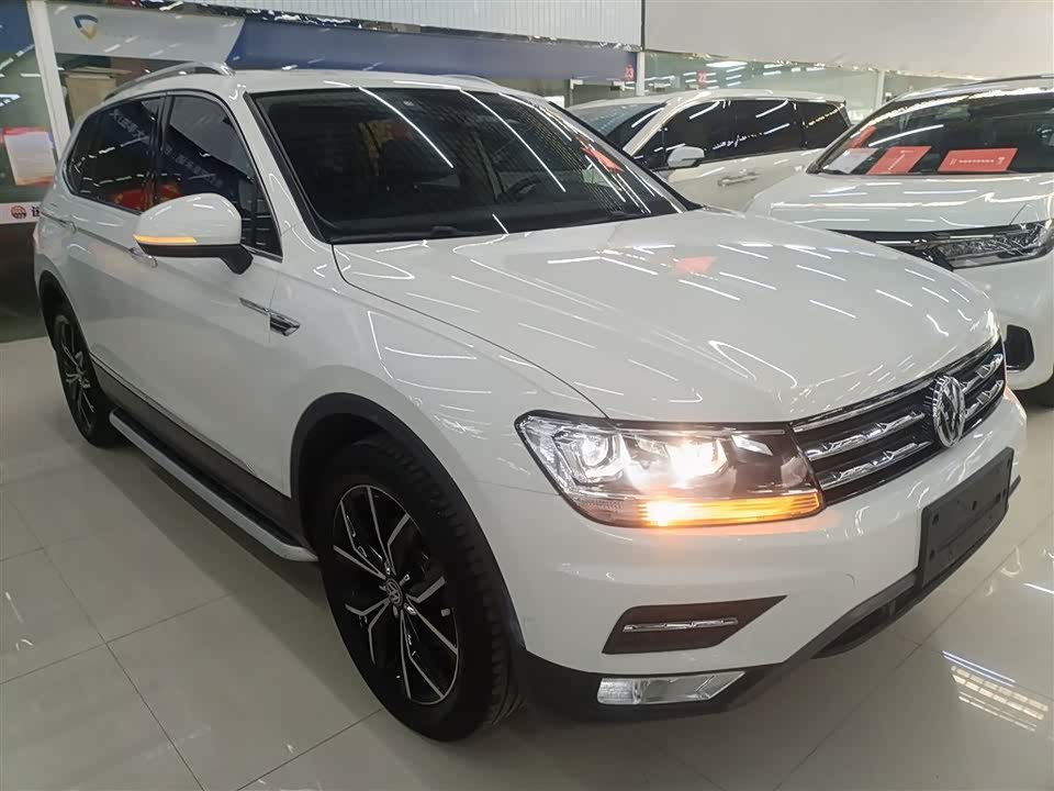 Volkswagen Tiguan L