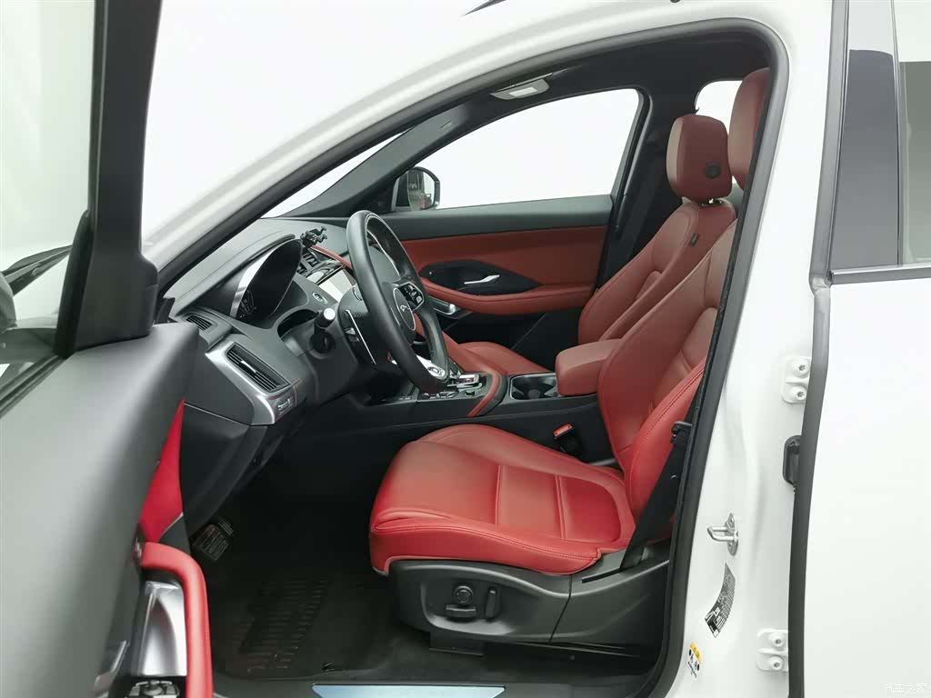 Land Rover E-PACE, 2024 10