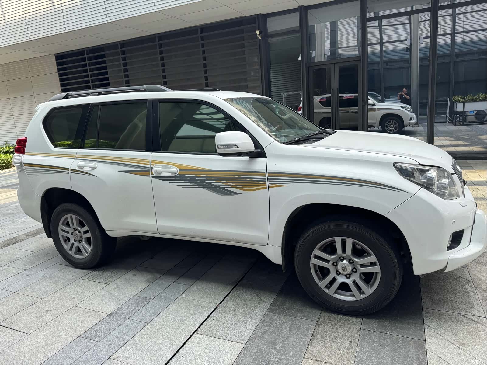 Toyota Prado, 2011 все фото