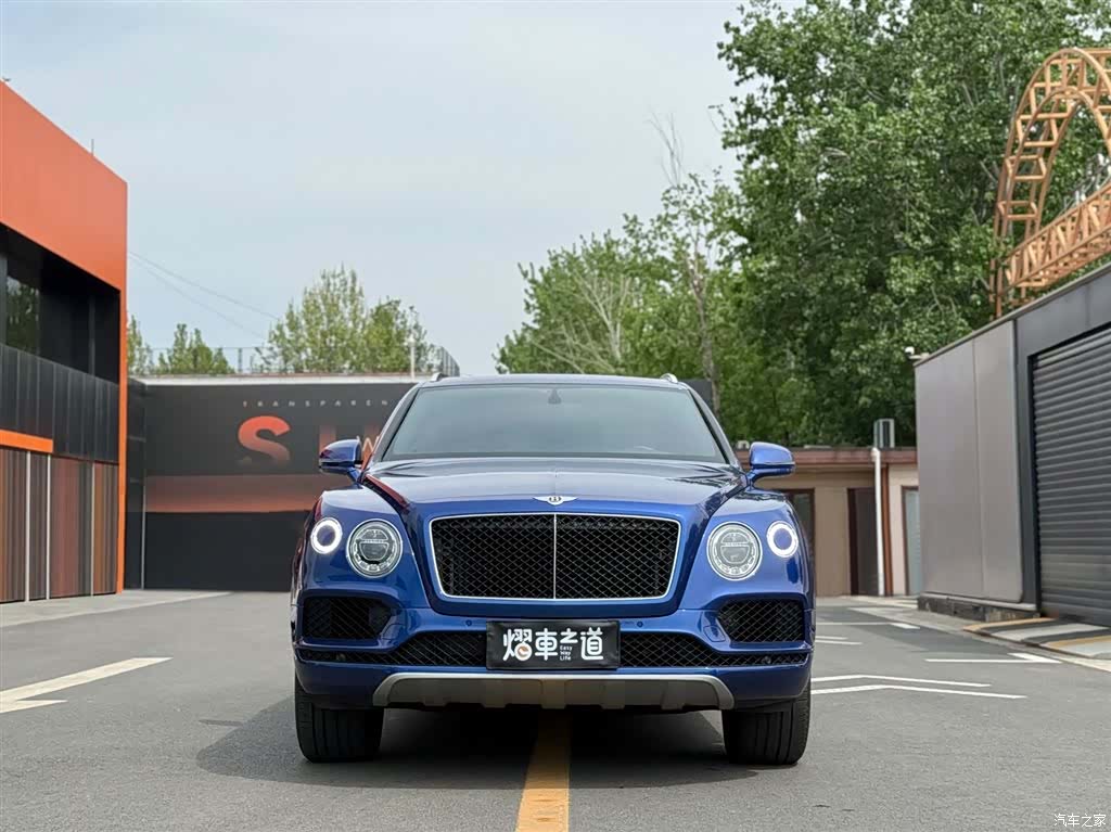 Bentley Bentayga, 2018 2