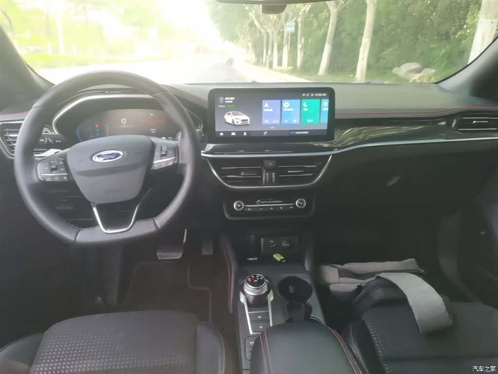 Ford Focus, 2021 10