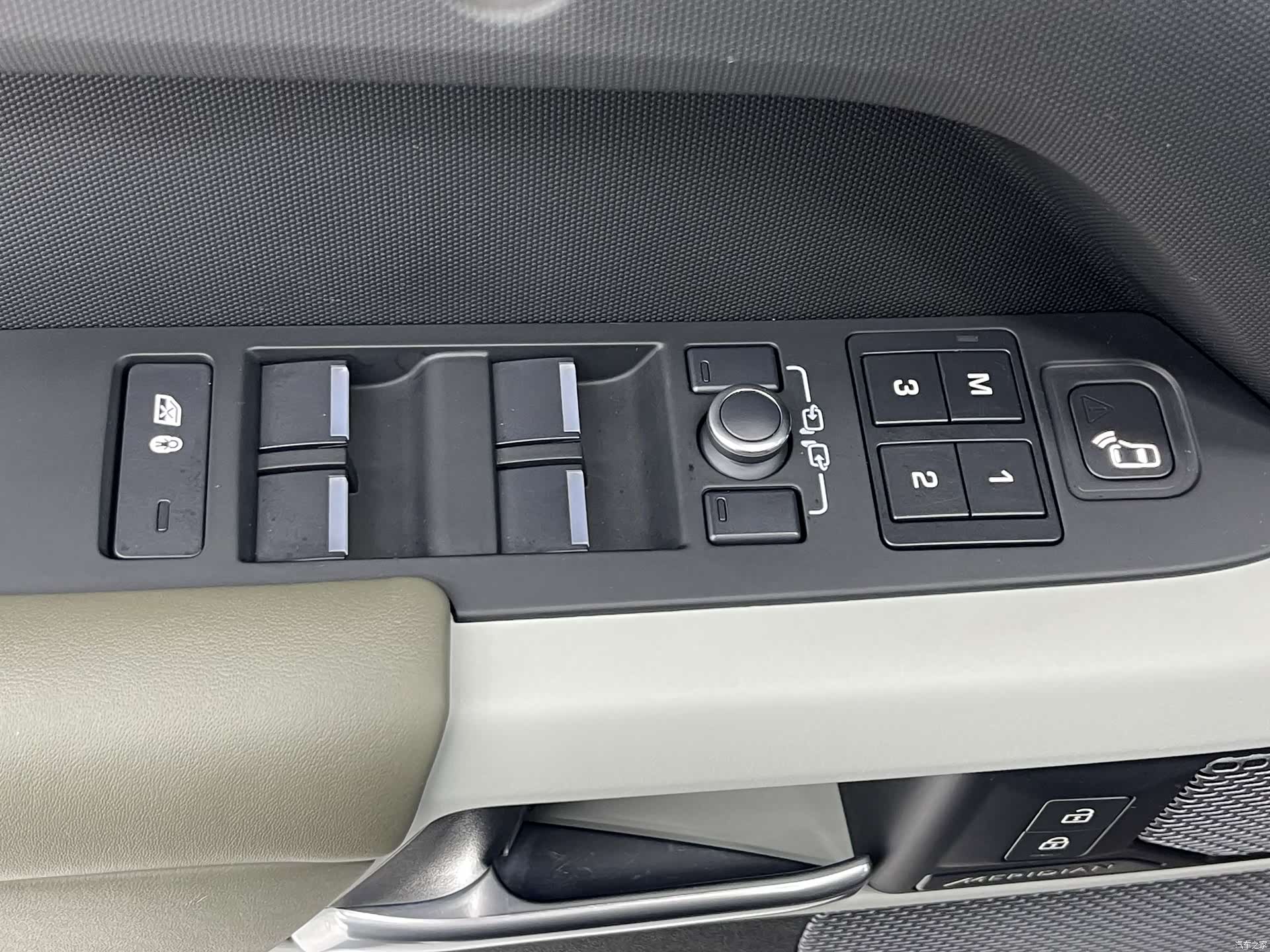 Land Rover Defender, 2021 12