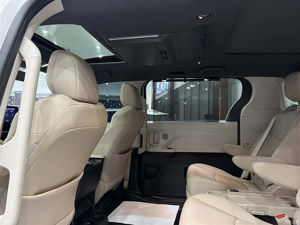 Toyota Granvia, 2024 12