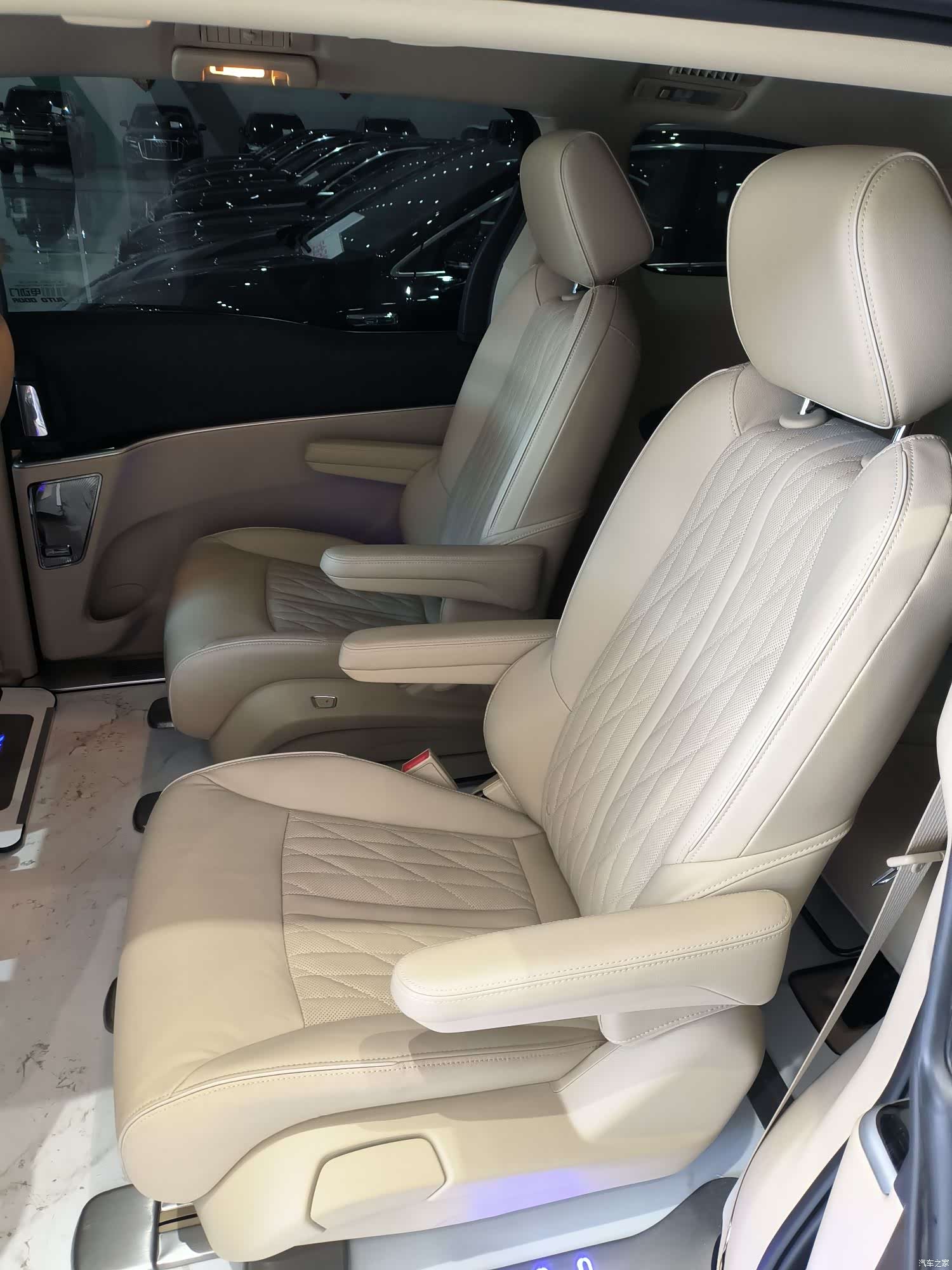 Buick GL8, 2024 9