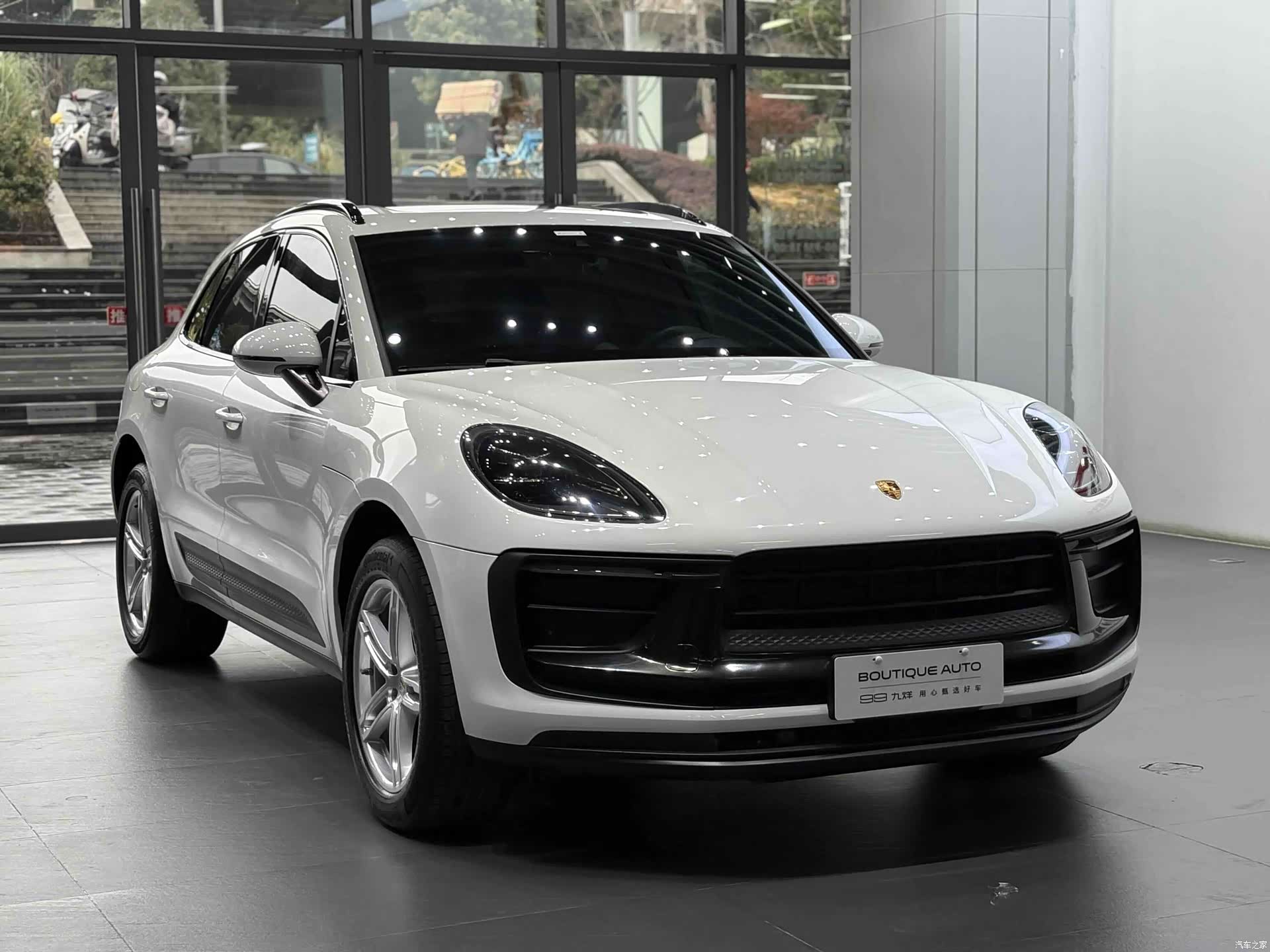 Porsche Macan, 2023 3