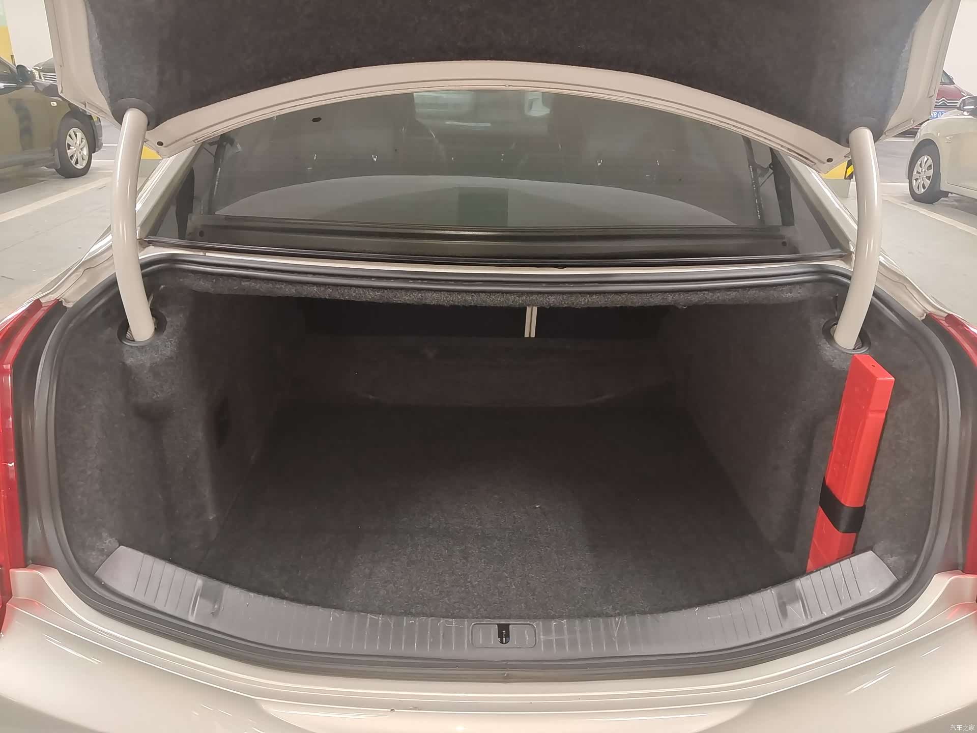 Cadillac XTS, 2016 15