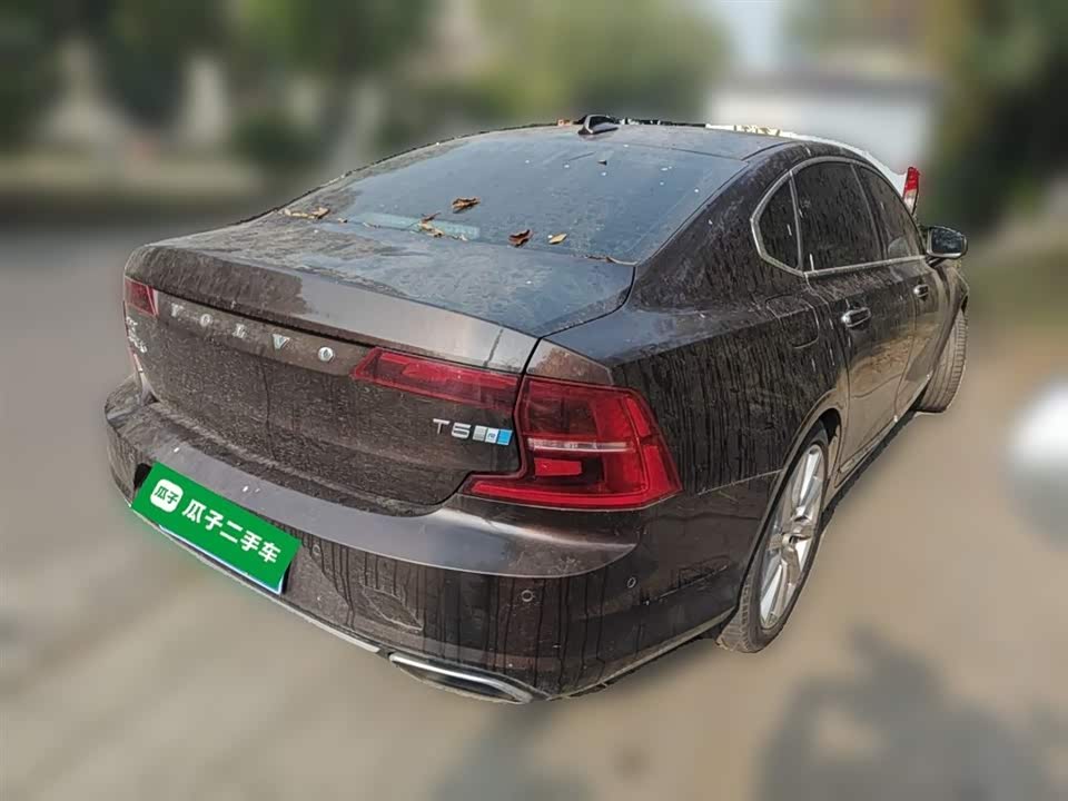 Volvo S90