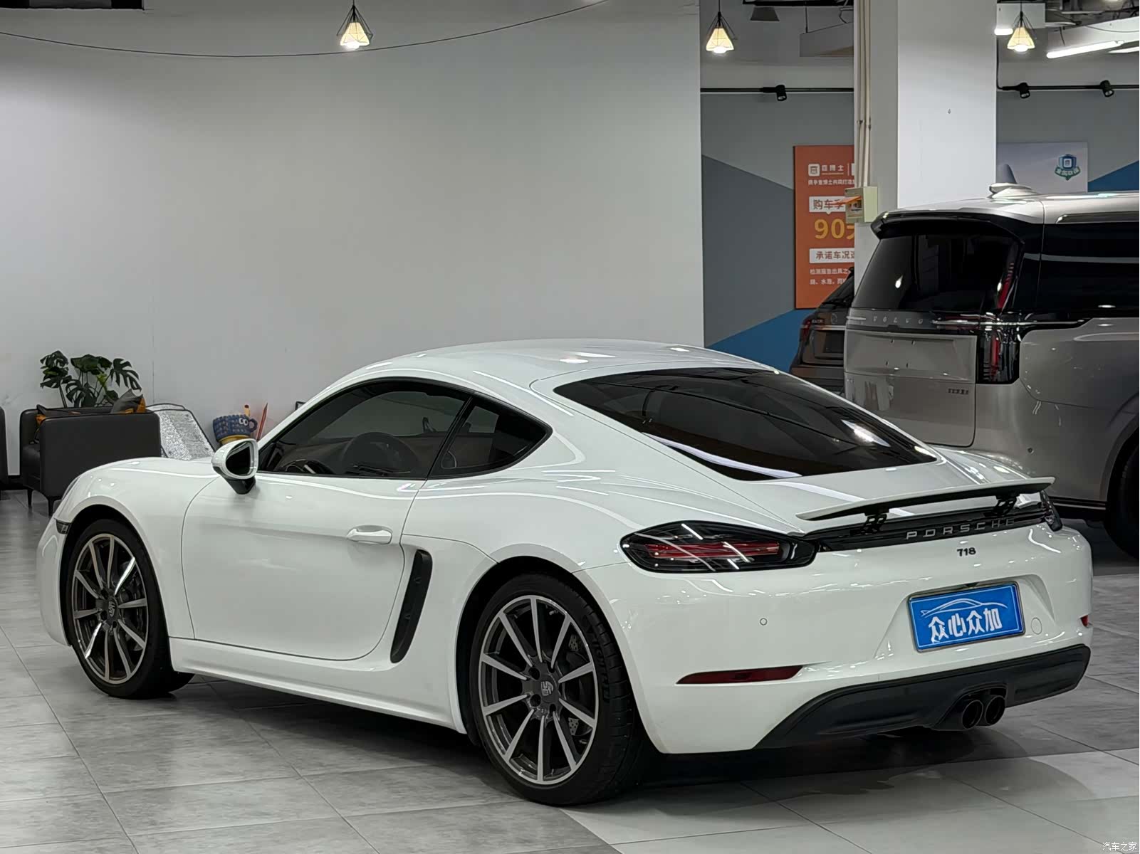 Porsche Cayman, 2023 6