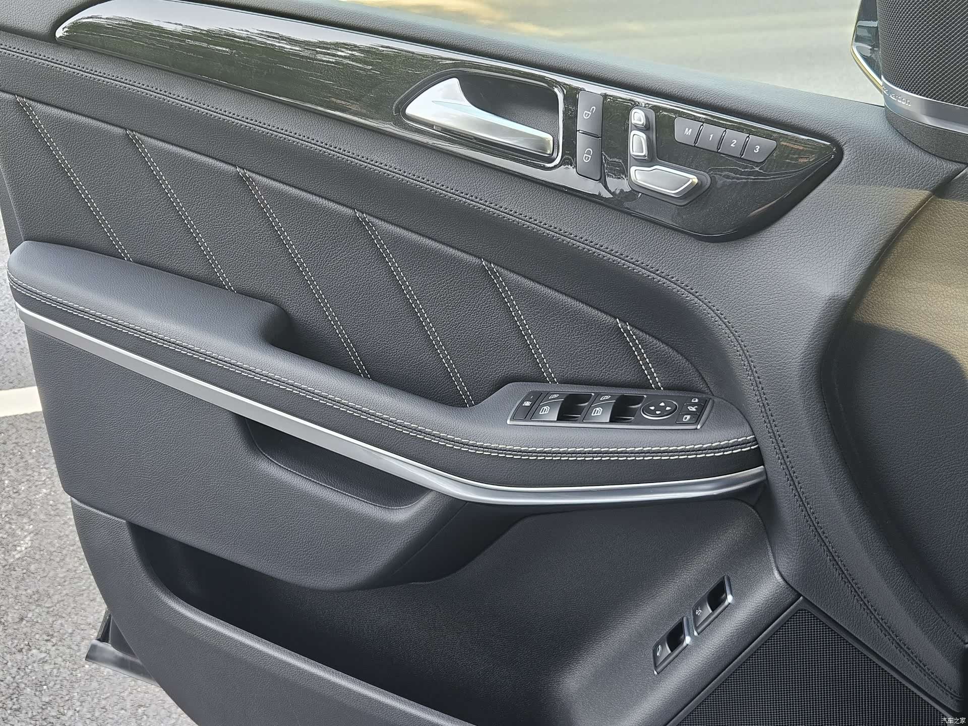 Mercedes-Benz GLS, 2017 19