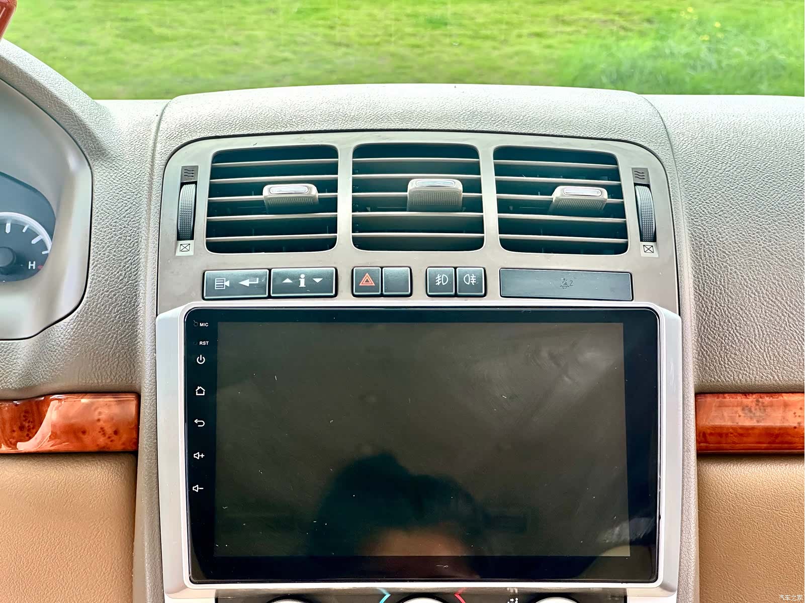 Buick GL8, 2011 30
