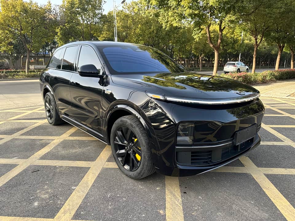 Li Auto Ideal L8