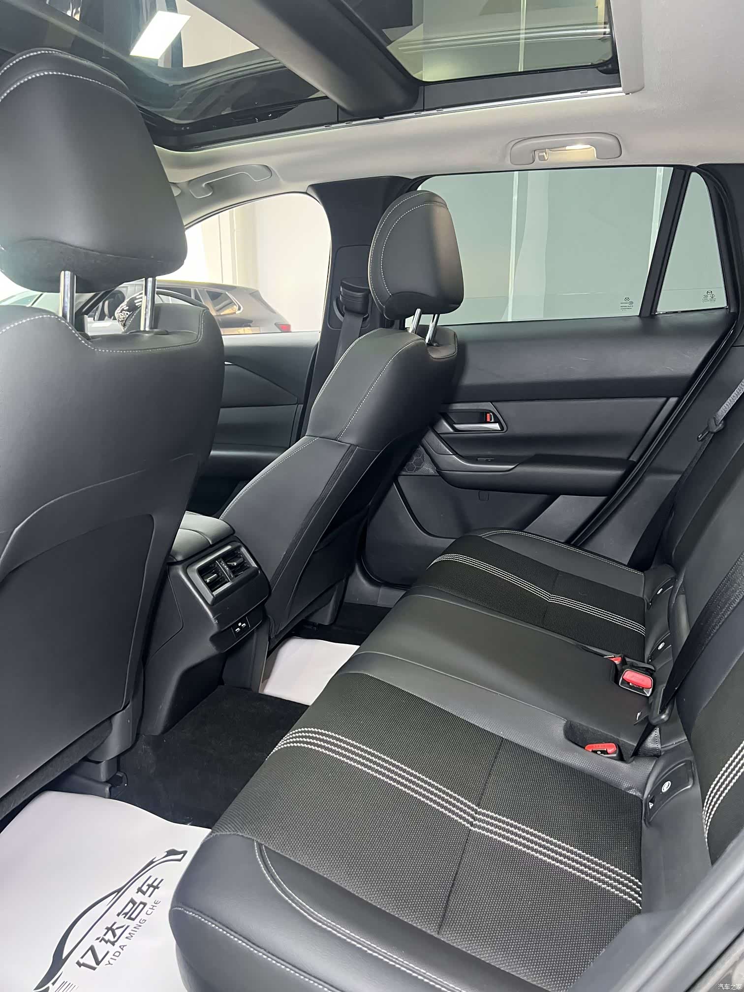 Mazda CX-50, 2023 12