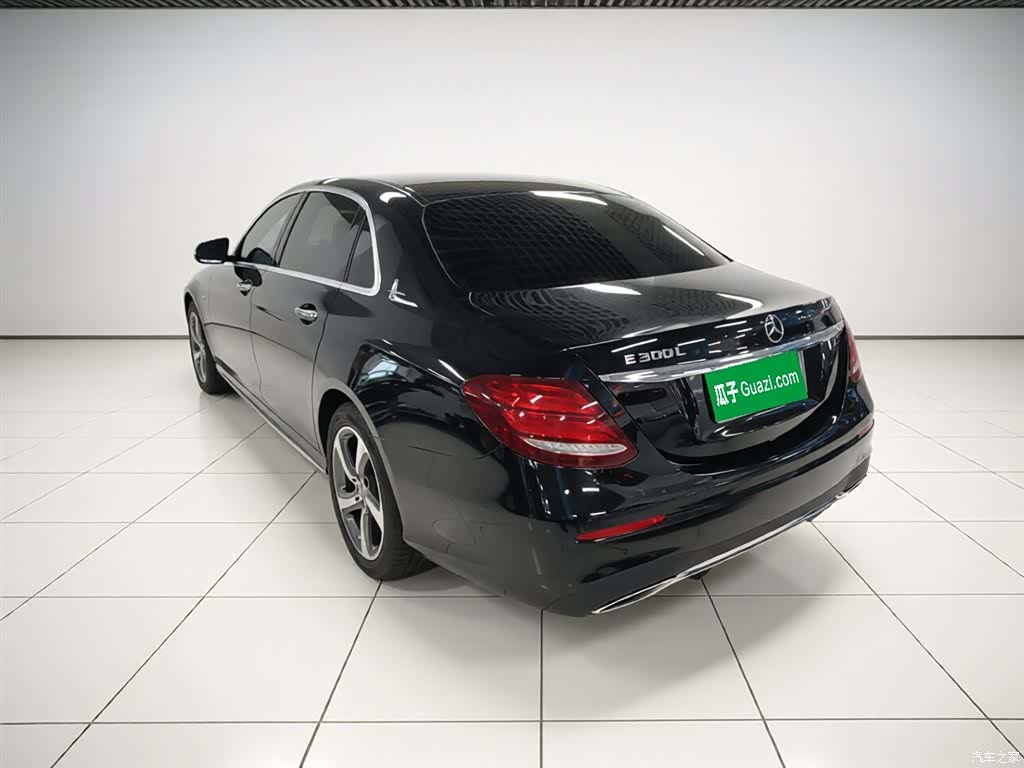 Mercedes-Benz E-Class, 2019 23