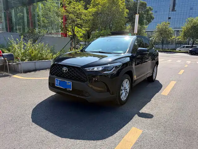 Toyota Corolla Cross 2022 — купить из Китая под заказ
