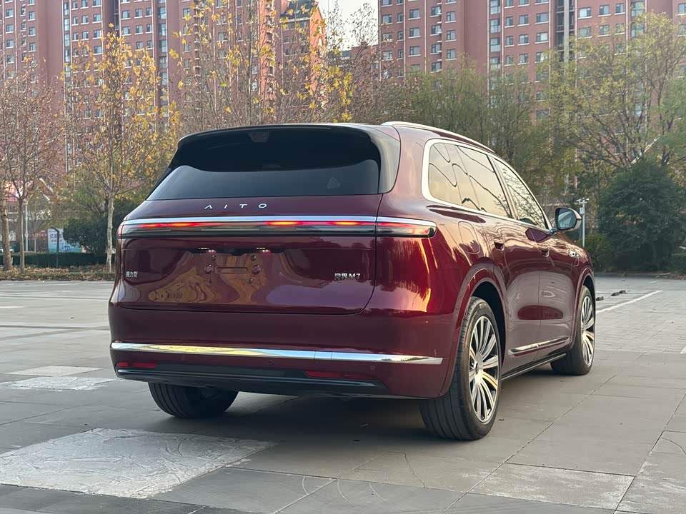 AITO Ask the world M7