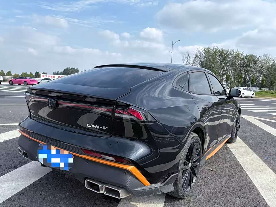Changan UNI-V