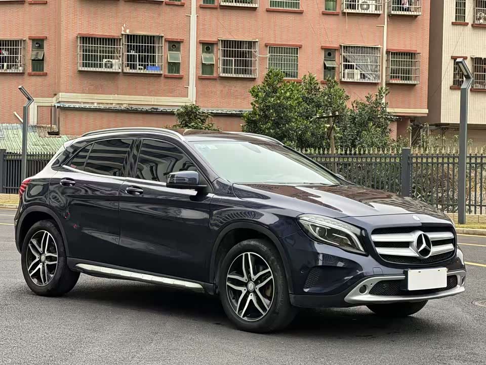 Mercedes-Benz GLA