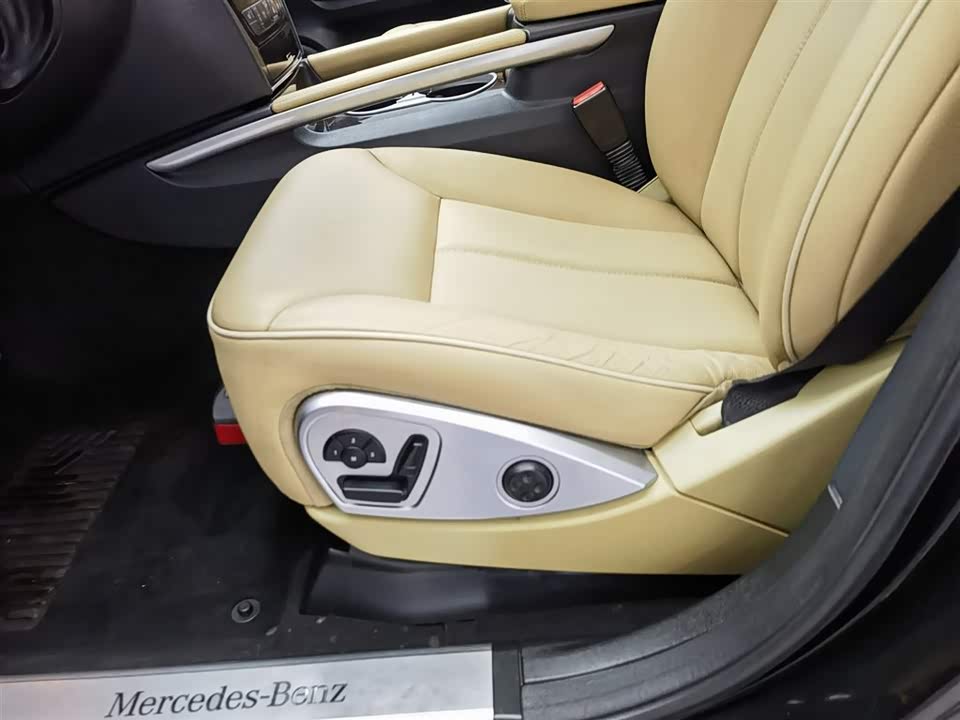 Mercedes-Benz M class