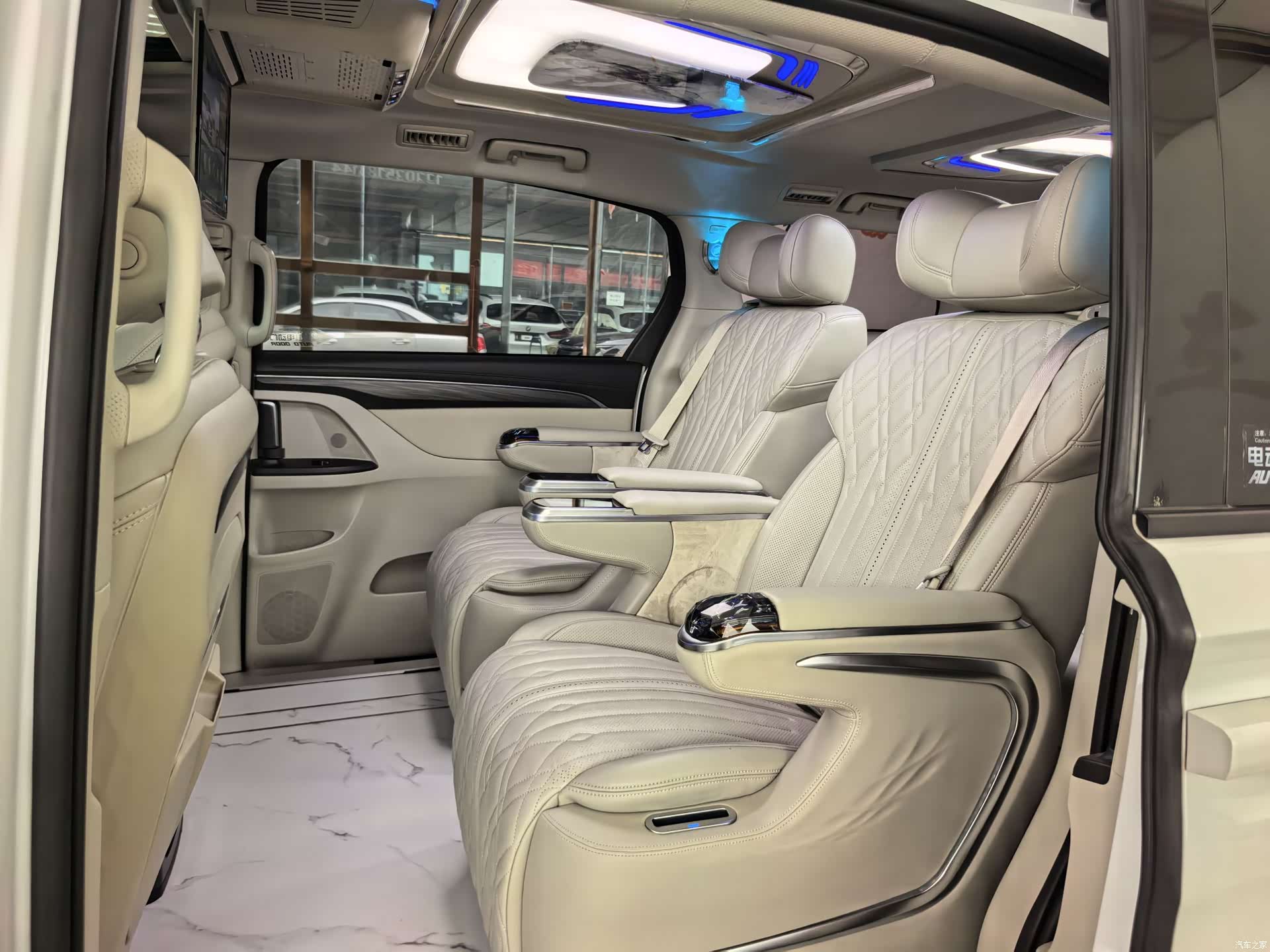 Buick GL8, 2023 8