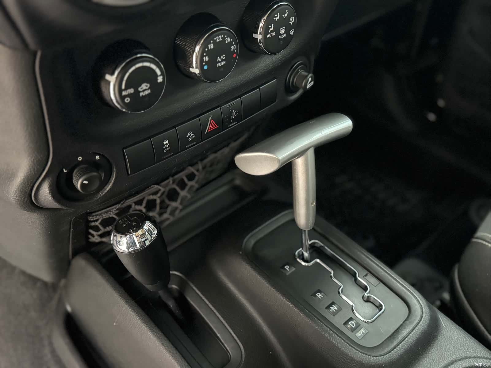 Jeep Wrangler, 2015 11