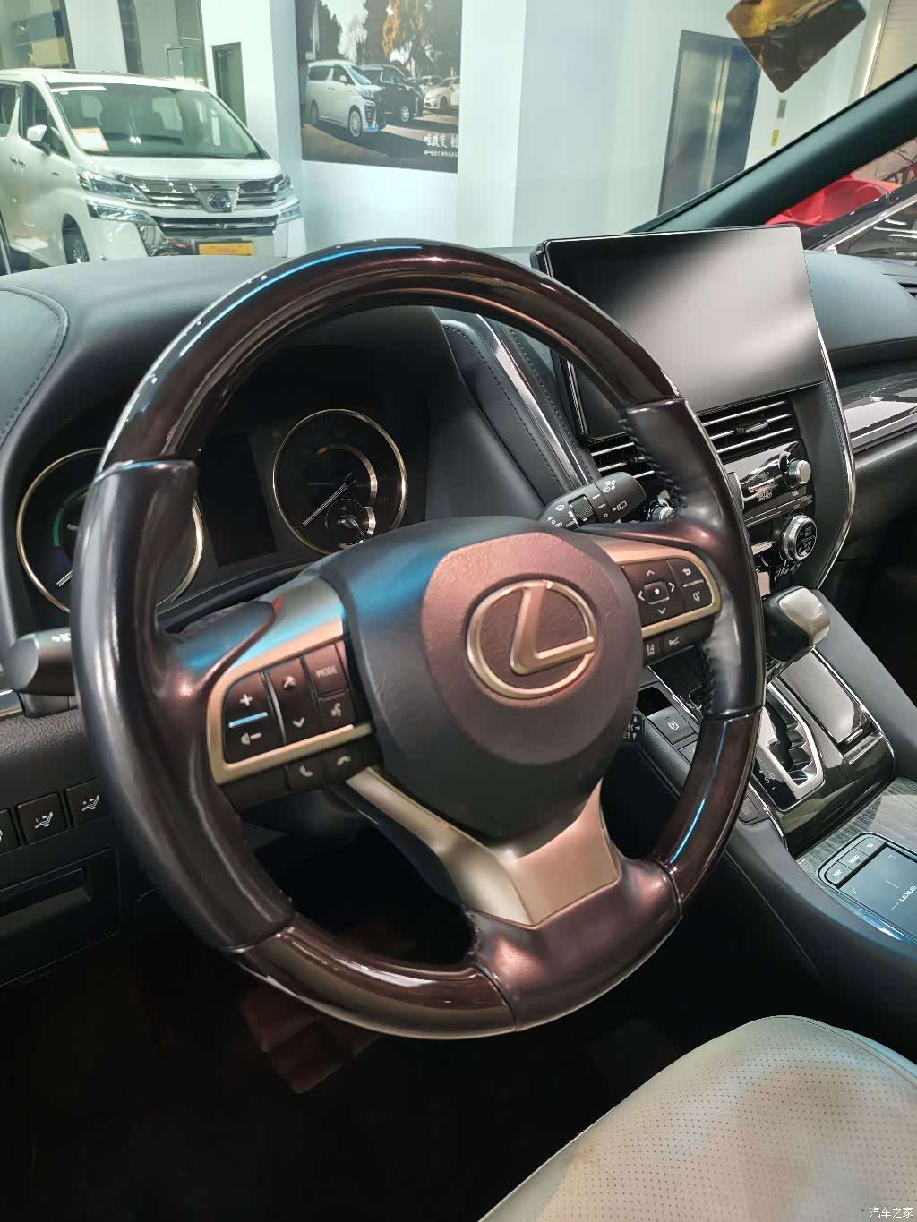 Lexus LM, 2022 12