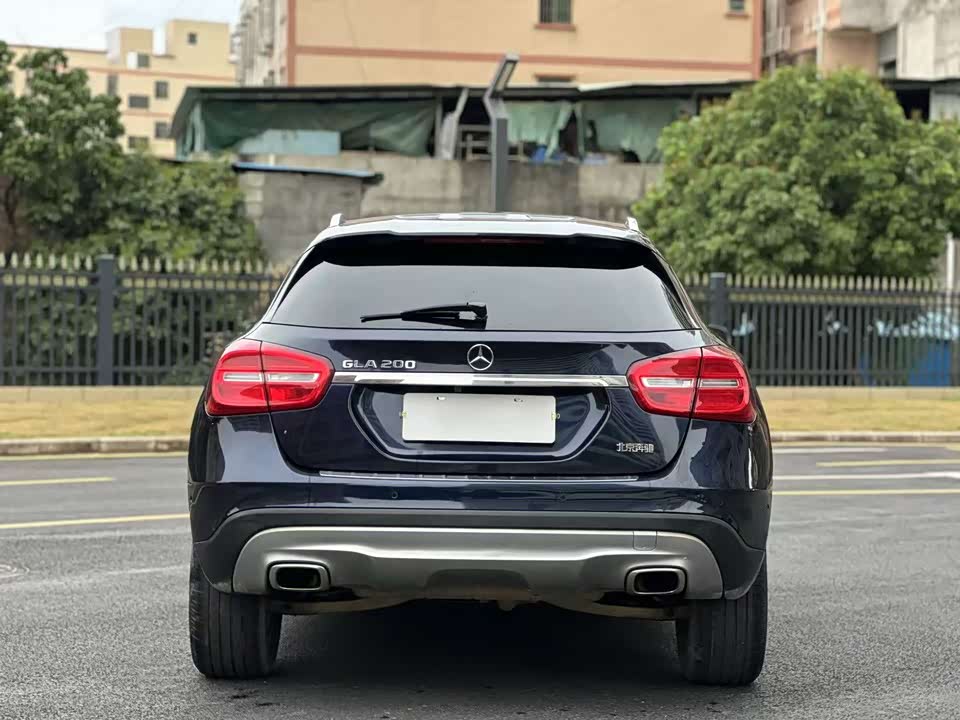 Mercedes-Benz GLA