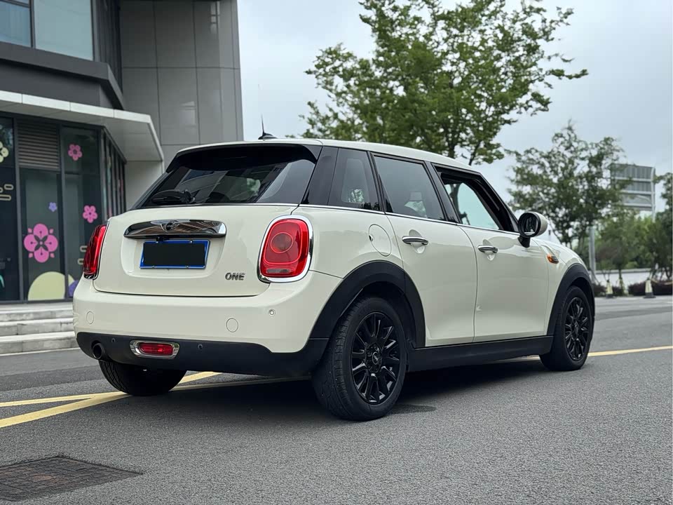 MINI MINI