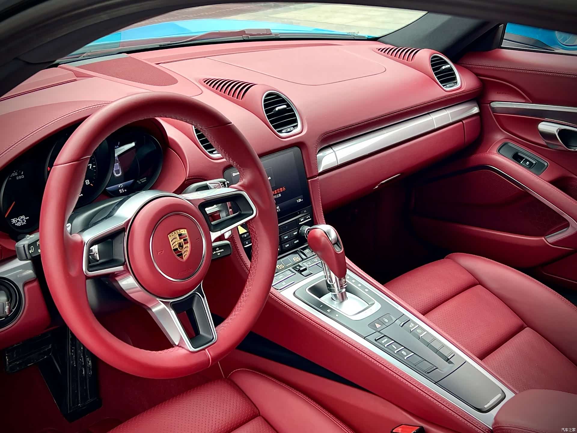 Porsche Cayman, 2018 11