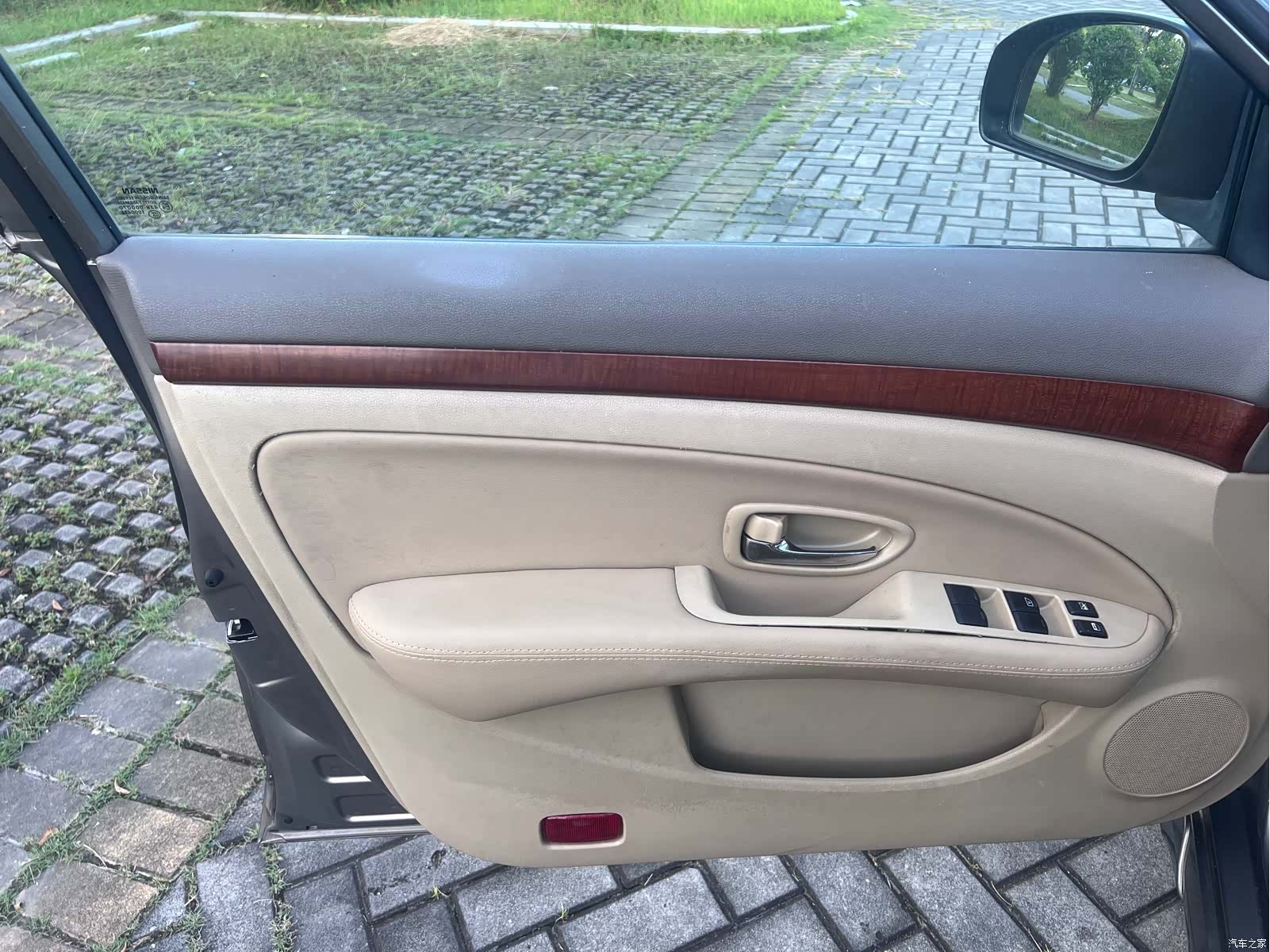 Nissan Sylphy, 2012 6