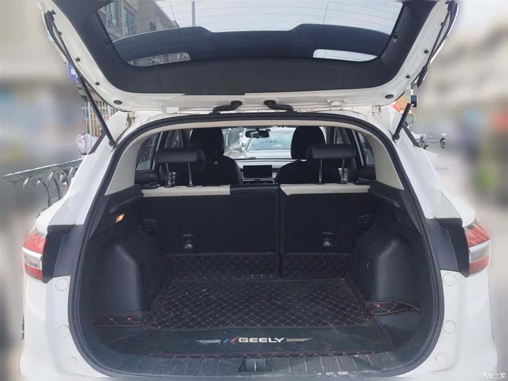 Geely Coolray, 2020 10