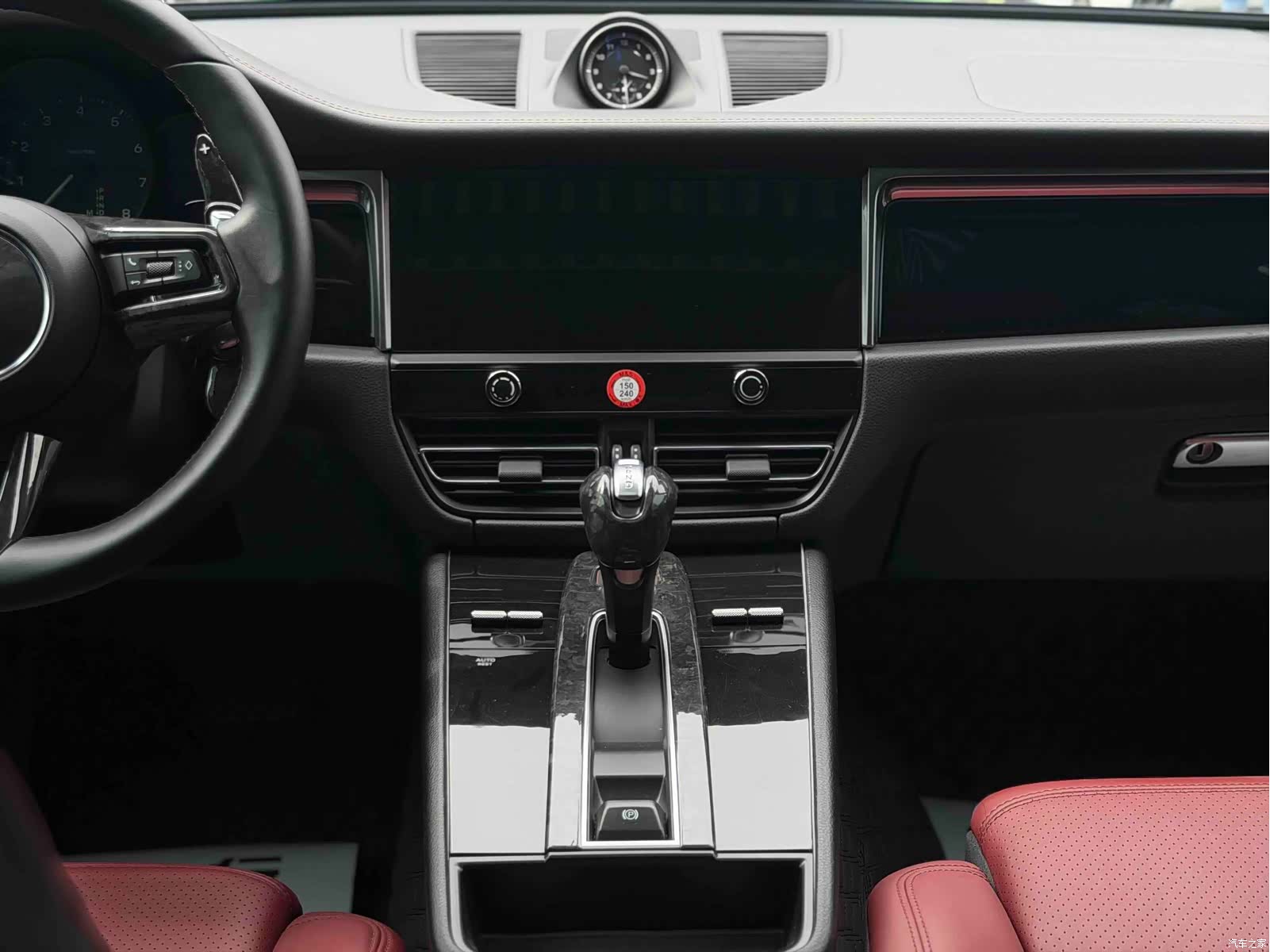 Porsche Macan, 2022 8