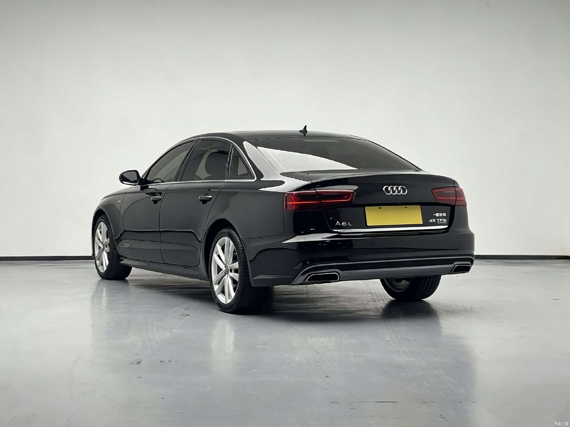 Audi A6L, 2019 все фото