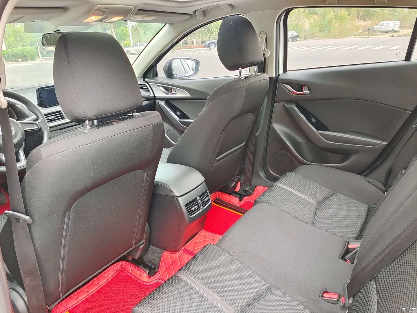 Mazda Mazda3, 2018 13