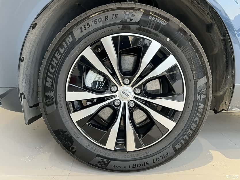 Volvo XC60, 2025 9