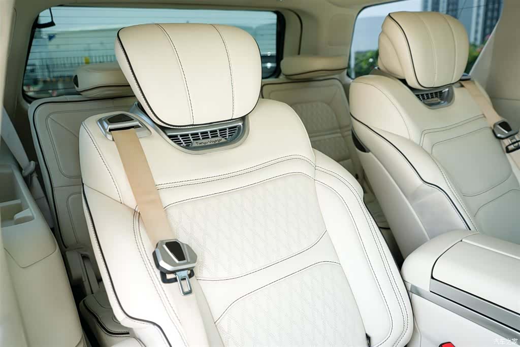 Lincoln Navigator, 2018 19