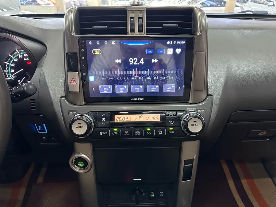 Toyota Prado 2013, фото 11