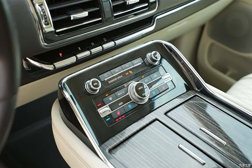 Lincoln Navigator, 2018 21