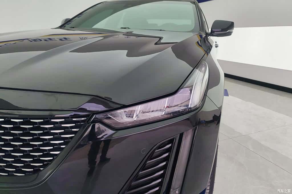 Cadillac CT5, 2023 все фото