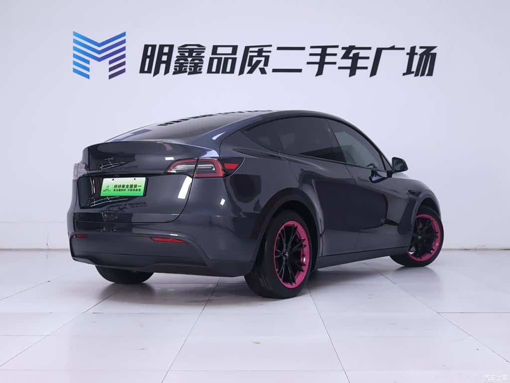 Tesla Model Y, 2024 6