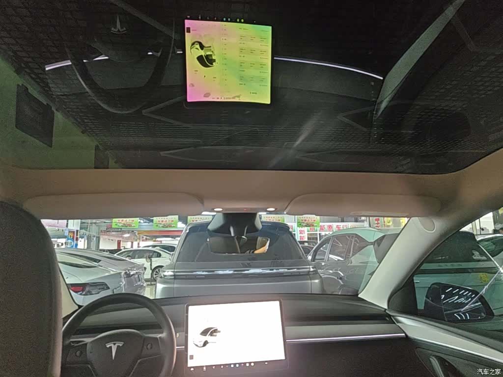 Tesla Model Y, 2024 18