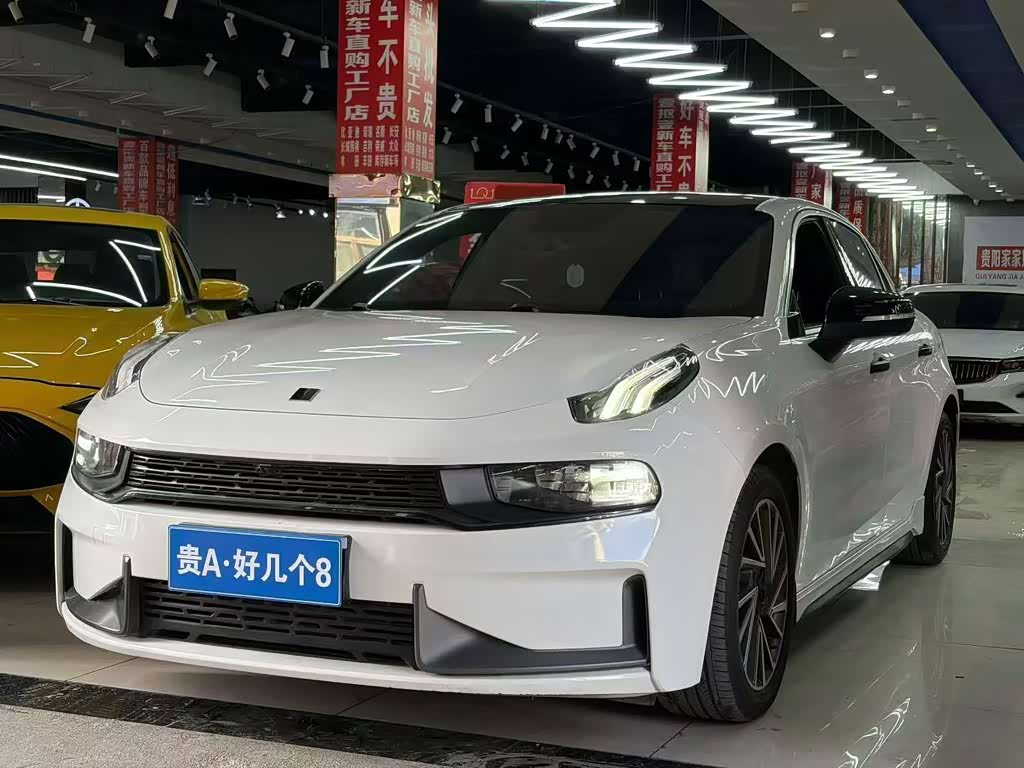 Lynk & Co 03