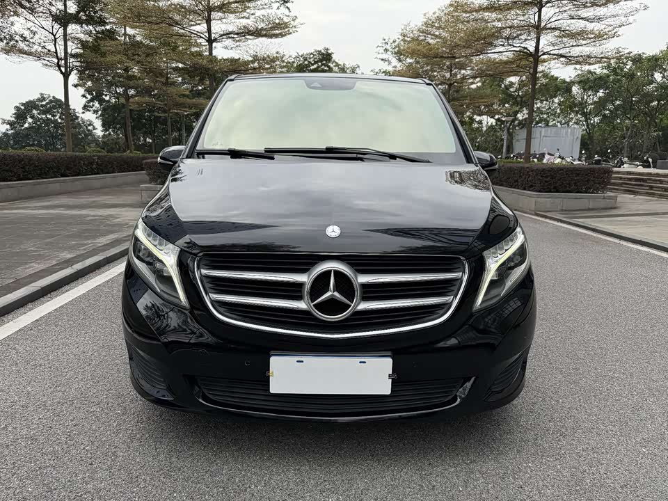 Mercedes-Benz V-class