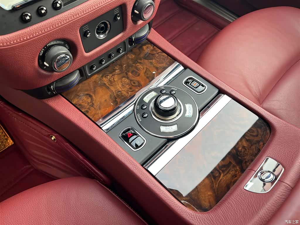 Rolls-Royce Ghost, 2012 7